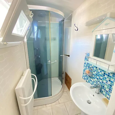 Holiday home Maison Familiale En Bord De Lacanau